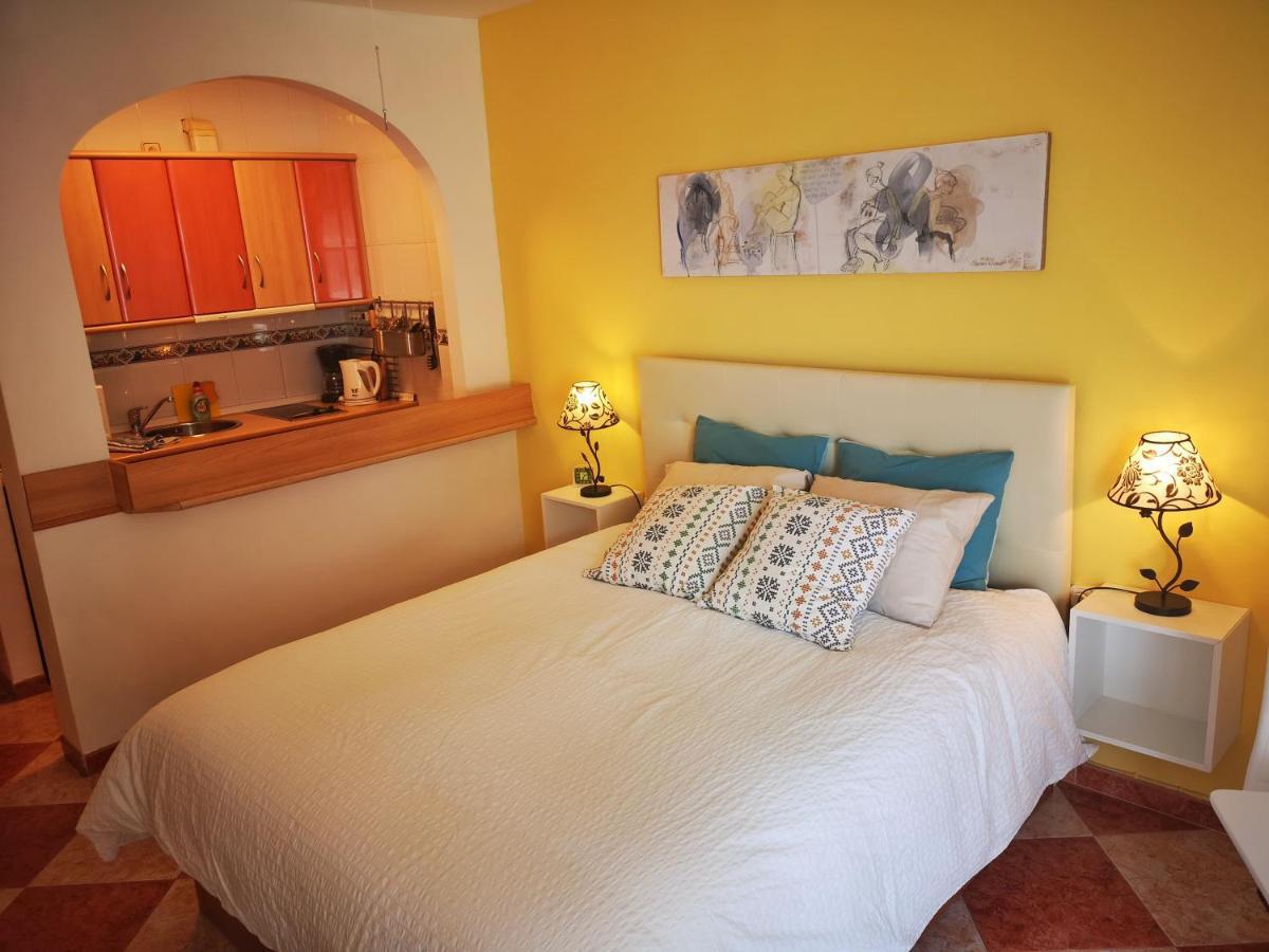 Studio Beso Del Mar Apartment Nerja Exterior foto